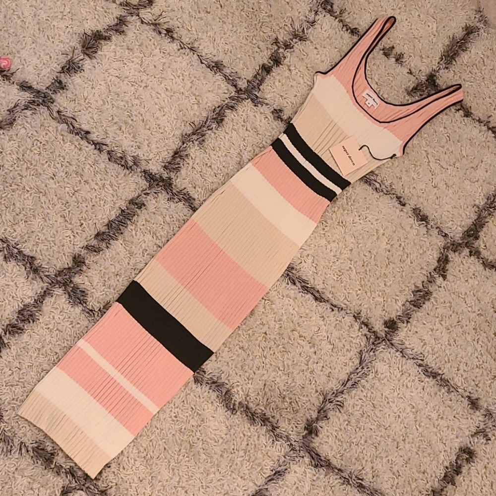 superdown Midi dress Size M